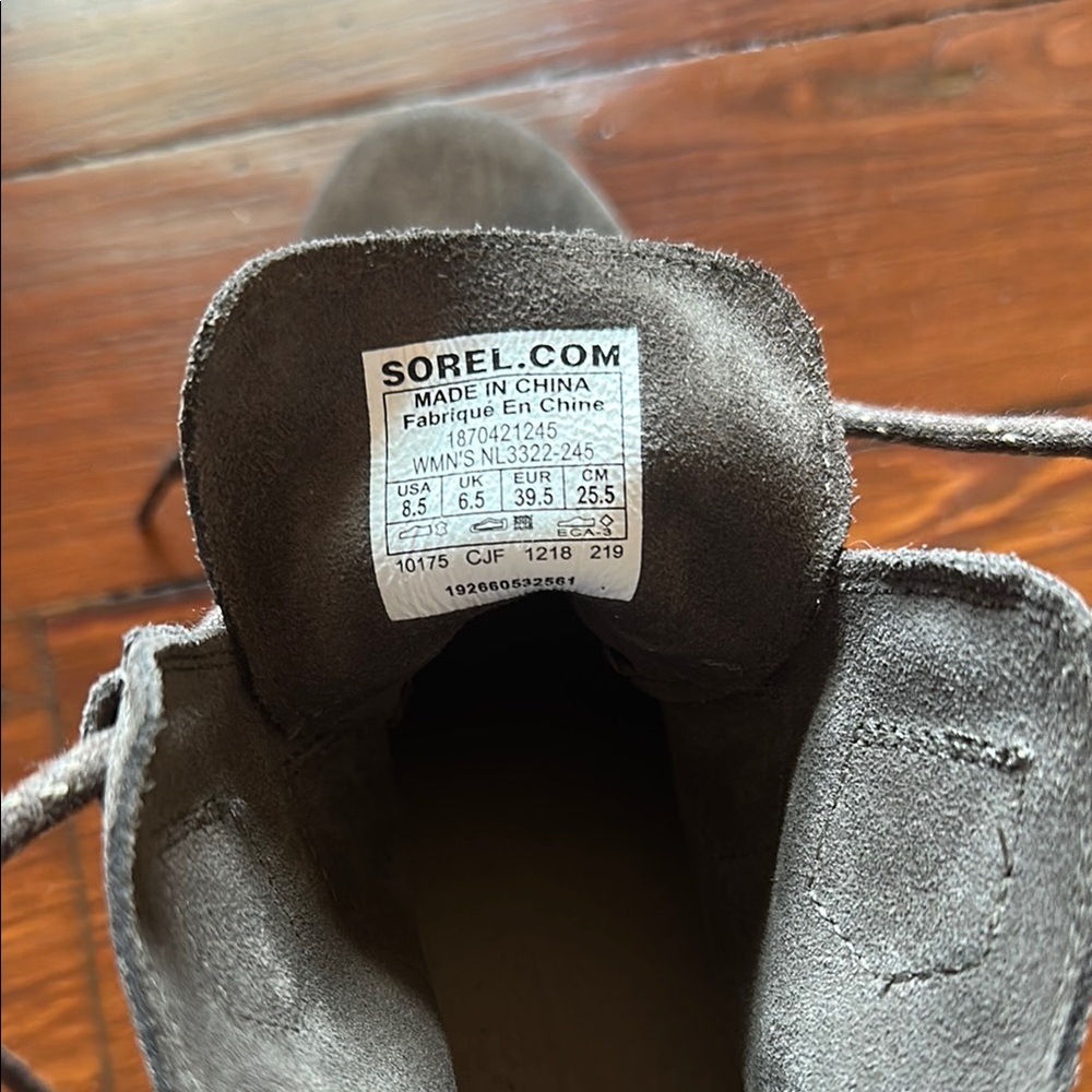 NWOT Ladies SOREL Suede Lace-Up Ankle Booties - Picture 7 of 7